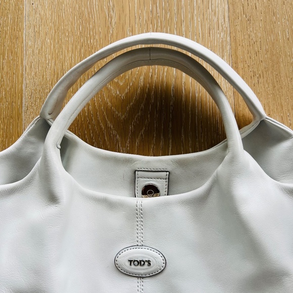 Tods Authentic White Smooth Leather Shopping Tote Satchel Handbag - Picture 4 of 16